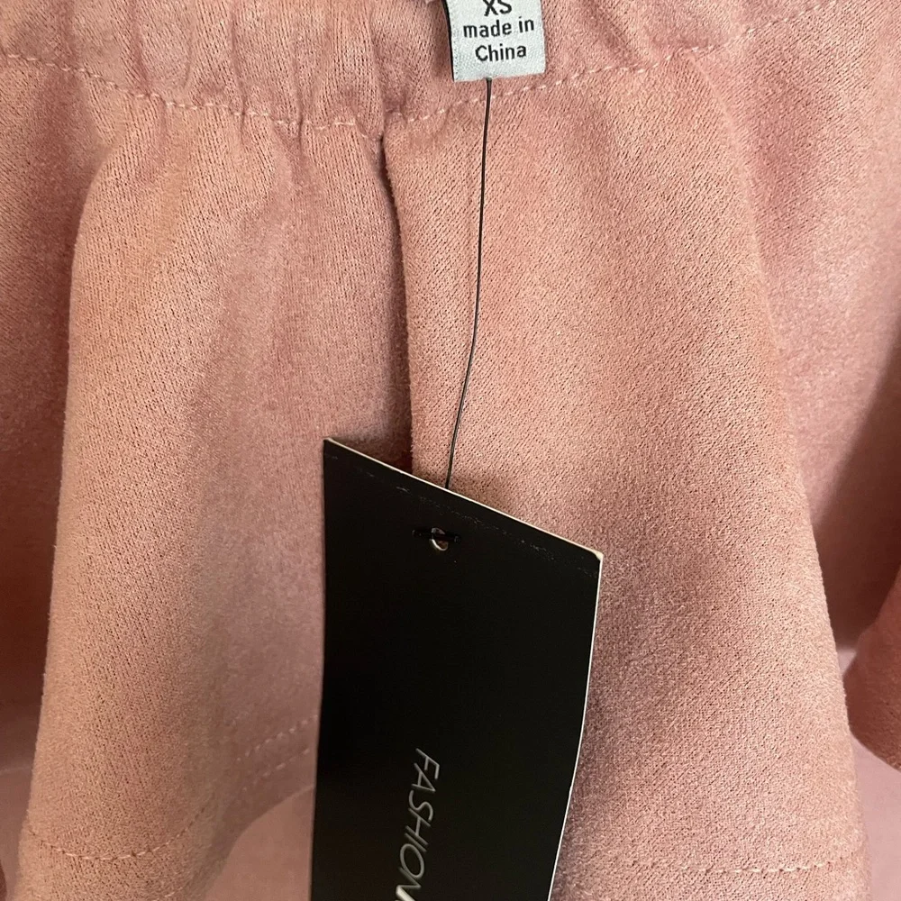 Fashion Nova Pink Ruffled Off-Shoulder Bodycon Midi Dress - Picture 4 of 8
